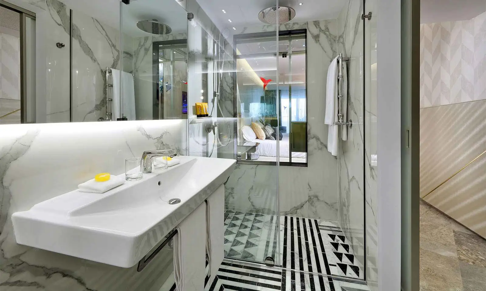 ushuaia-ibiza-beach-hotel-superior-party-view6