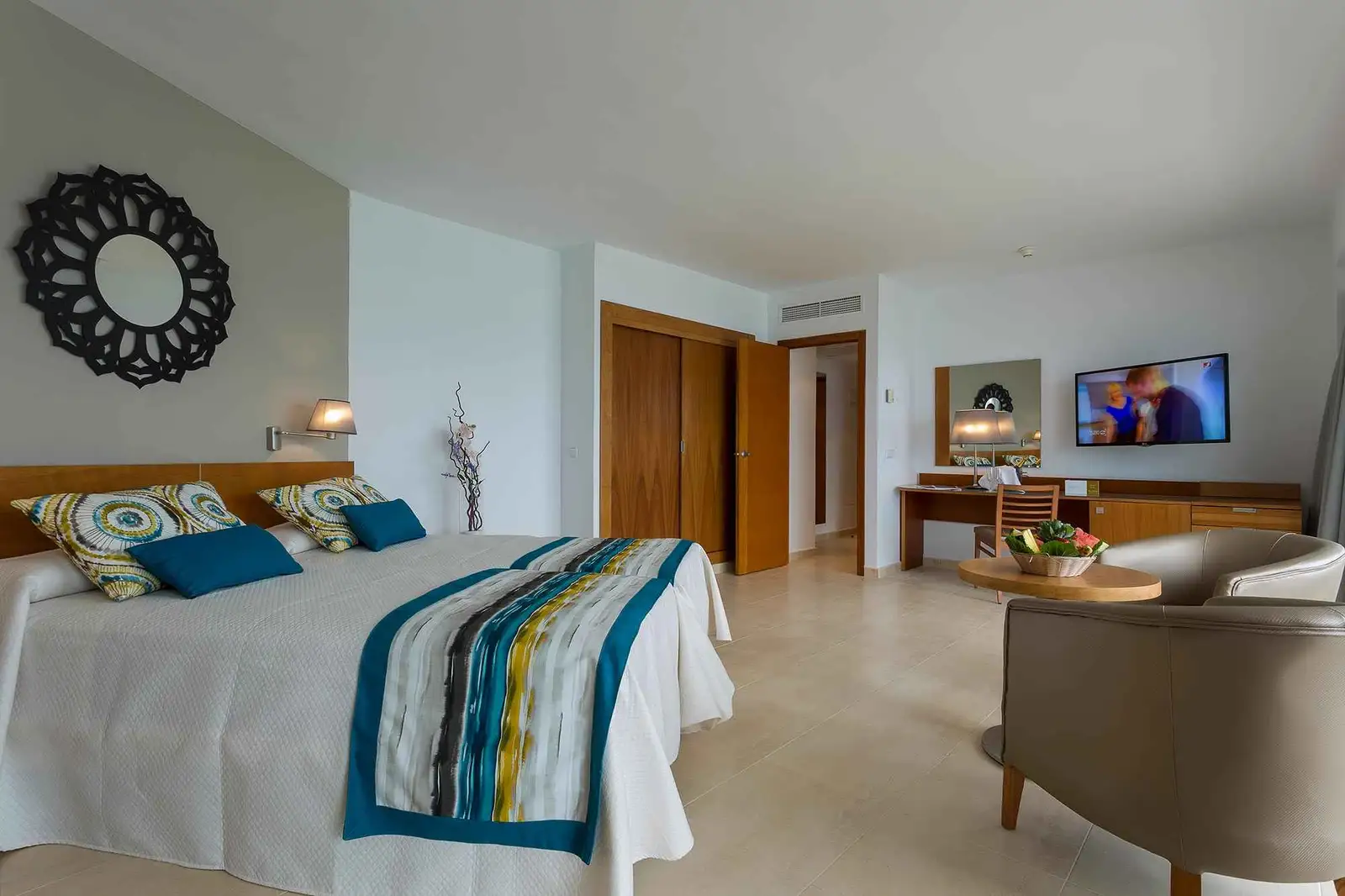 Palladium-Palmyra-junior-suite-pool-view-2