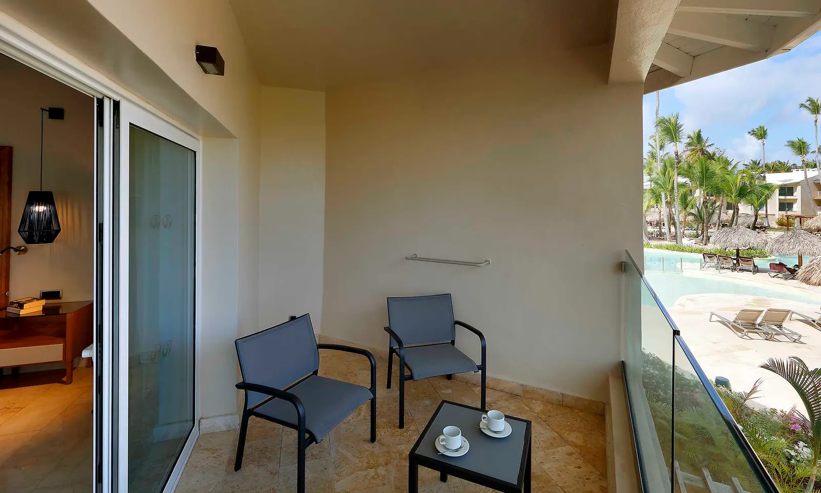 GP-PUNTA-CANA-PREMIUM-JUNIOR-SUITE-POOLSIDE-3130_MG_2320