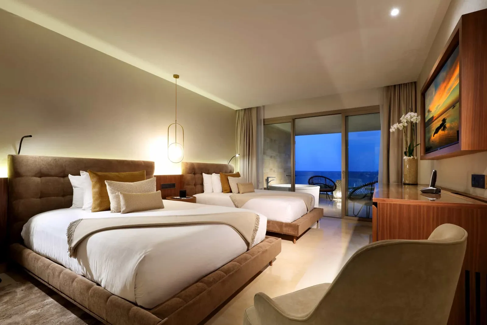 TRS-Coral-Hotel-Signature-Suite-Beachfront-Panoramic-Ocean-View11