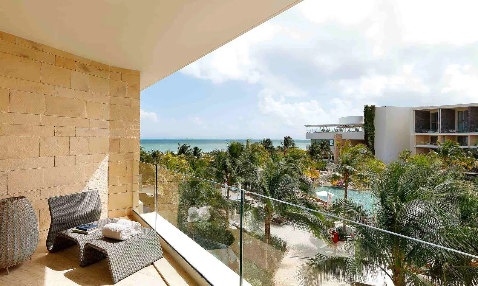 TRS-Coral-Hotel-junior-suite-ocean-view-vista-terraza
