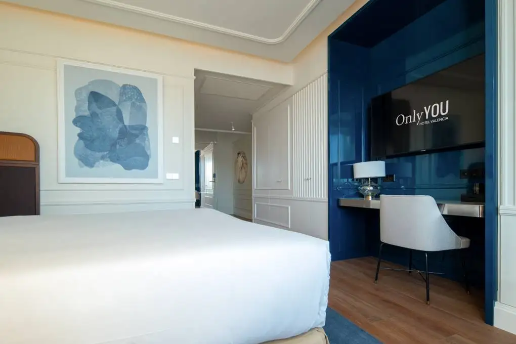 Only-YOU-Hotel-Valencia_Premium_con_vistas_02