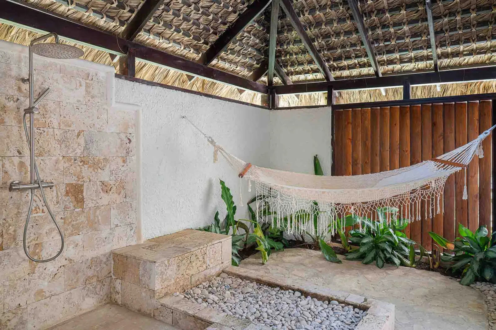 romance-private-pool