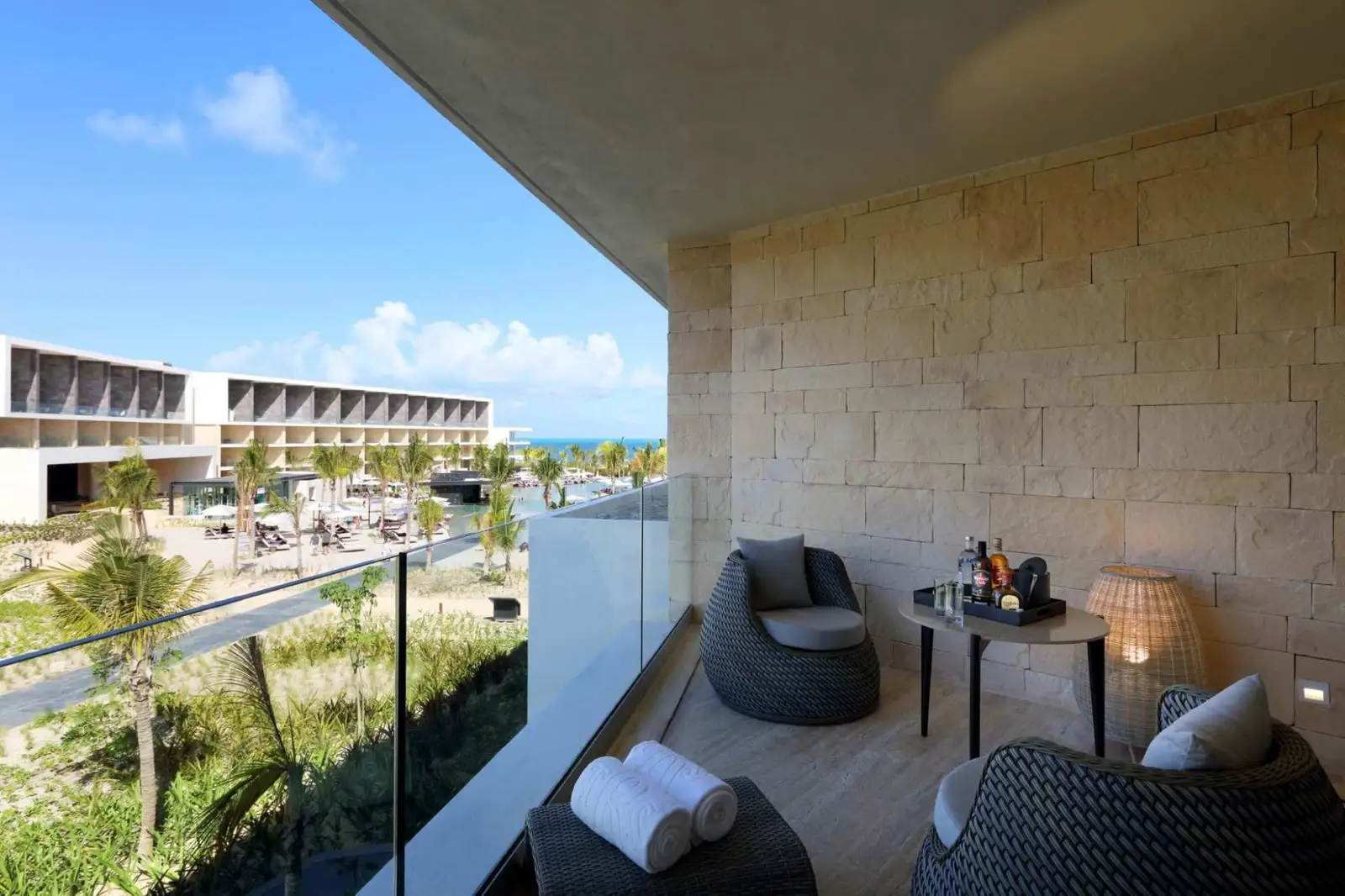 TRS-CORAL-JUNIOR-SUITE-TERRAZA-VISTAS