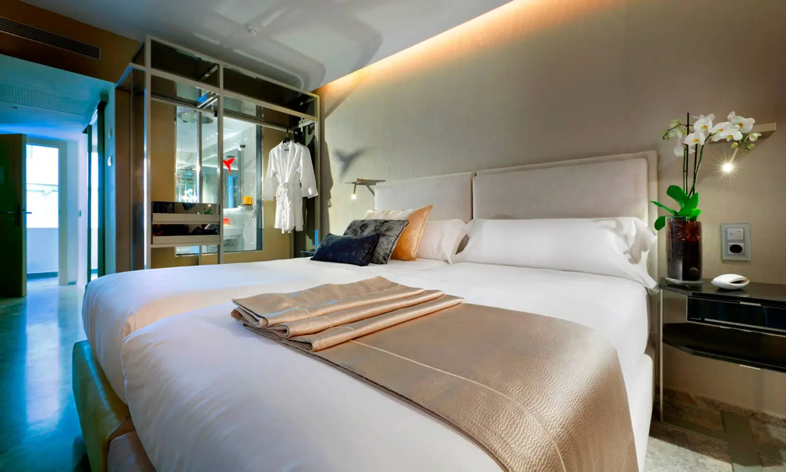 Ushuaia Ibiza Beach Hotel Superior Swim Up