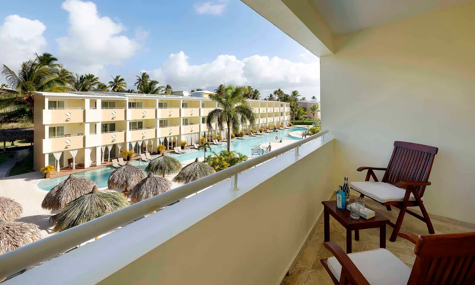 TRS-TURQUESA-JUNIOR-SUITE-GARDEN-POOL-VIEW-5535_MG_2008