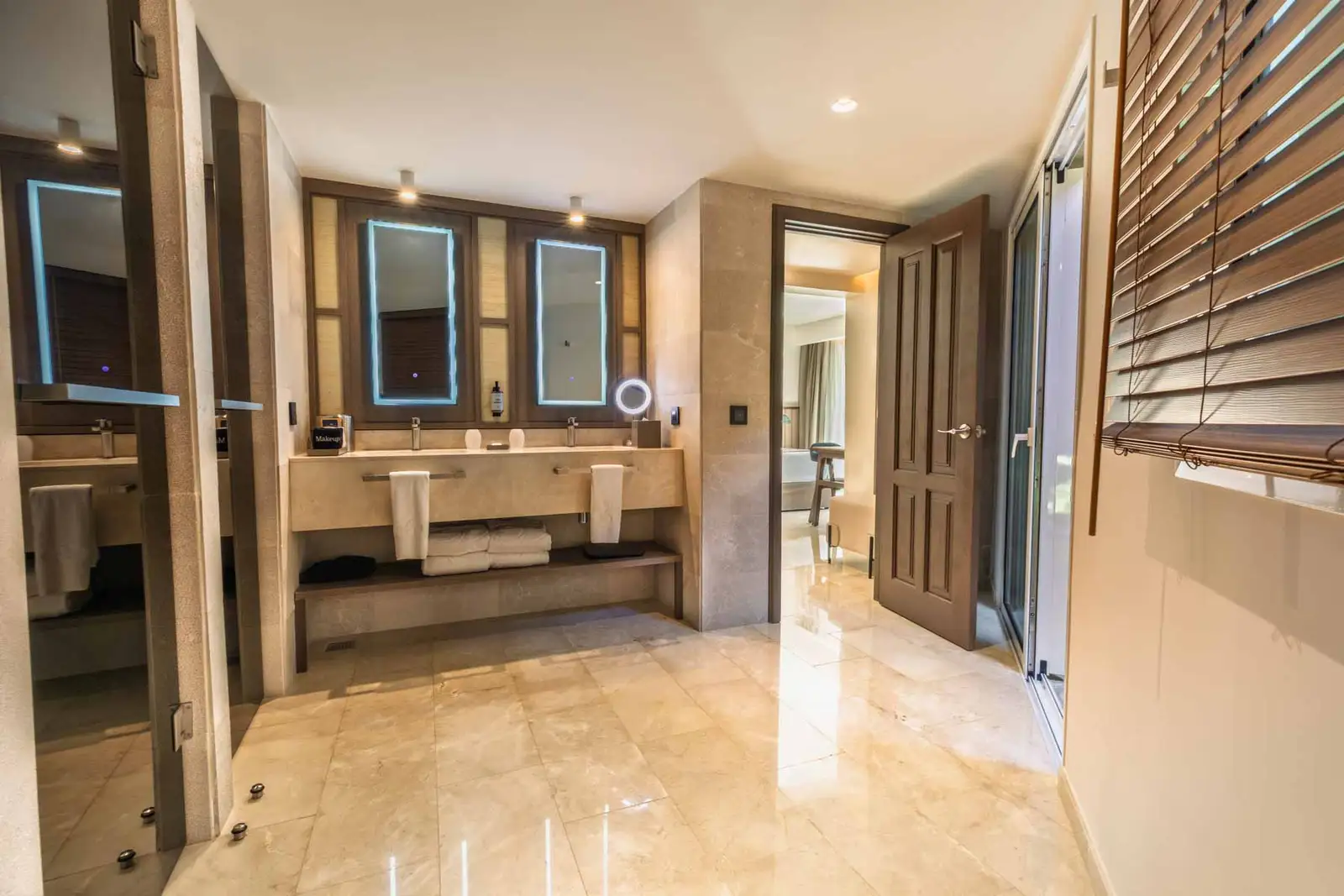 romance suite garden view