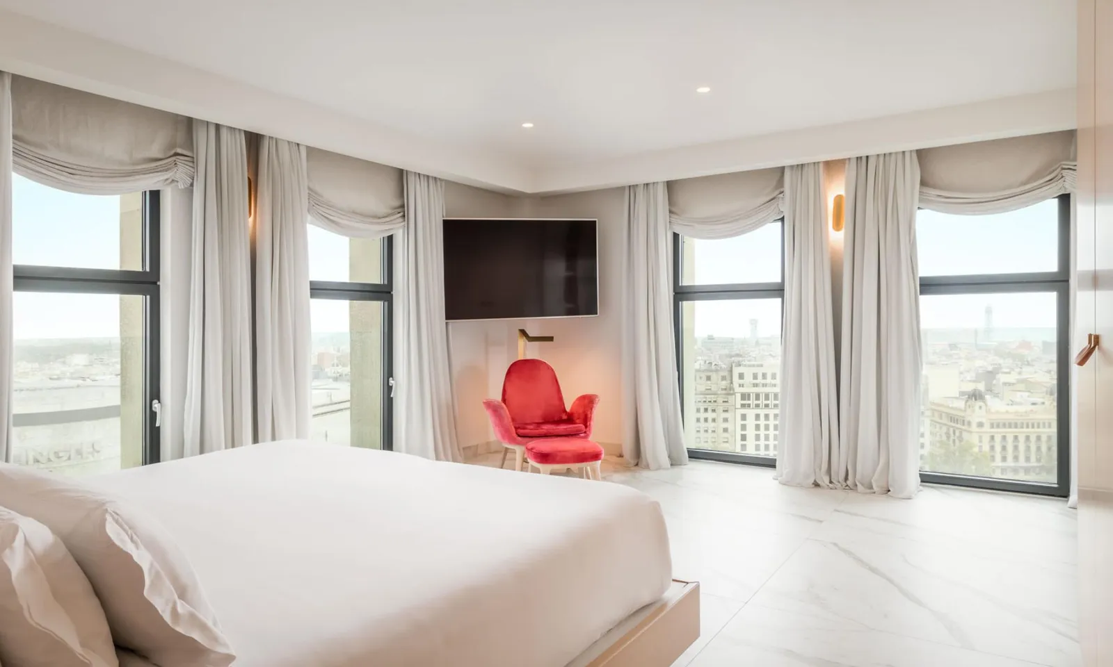 45 times barcelona habitacion suite