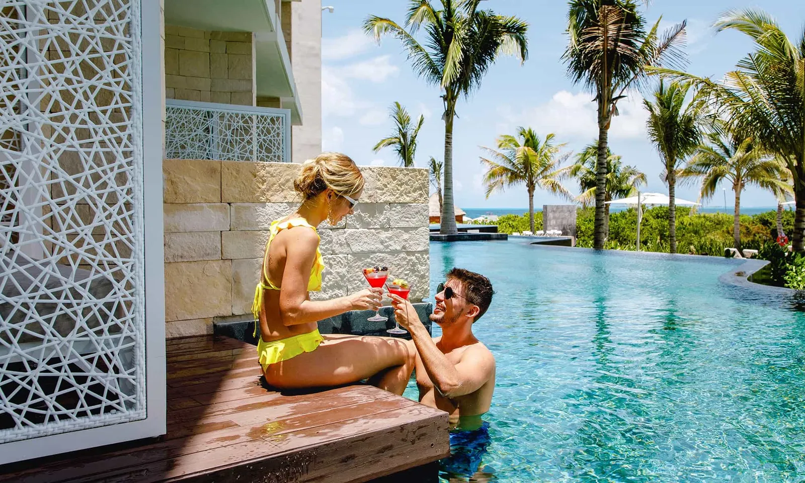 TRS-Coral-Hotel-swim-up