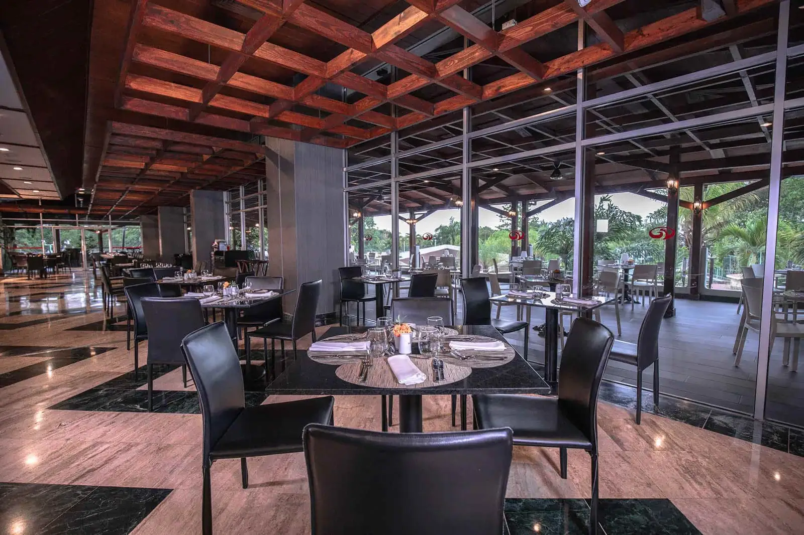 Dominican-Fiesta-Hotel-El-Mercado2