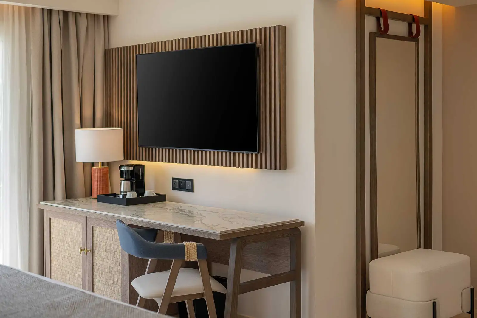 romance-private-pool