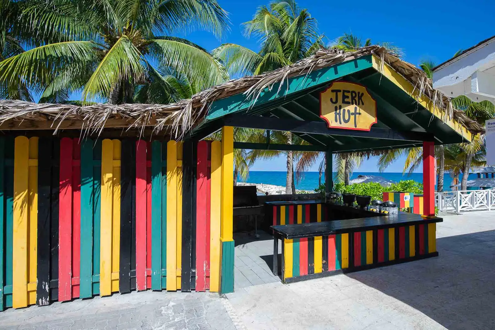 Grand-Palladium-Jamaica-Complex-Jerk_Hut_Las_Brisas
