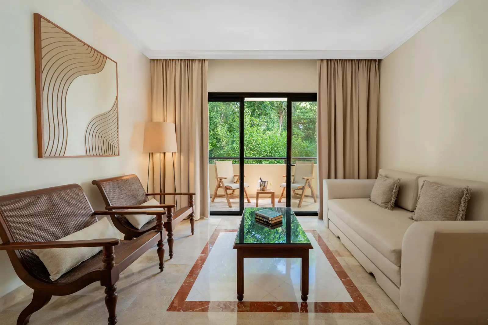 Junior Suite Poolside