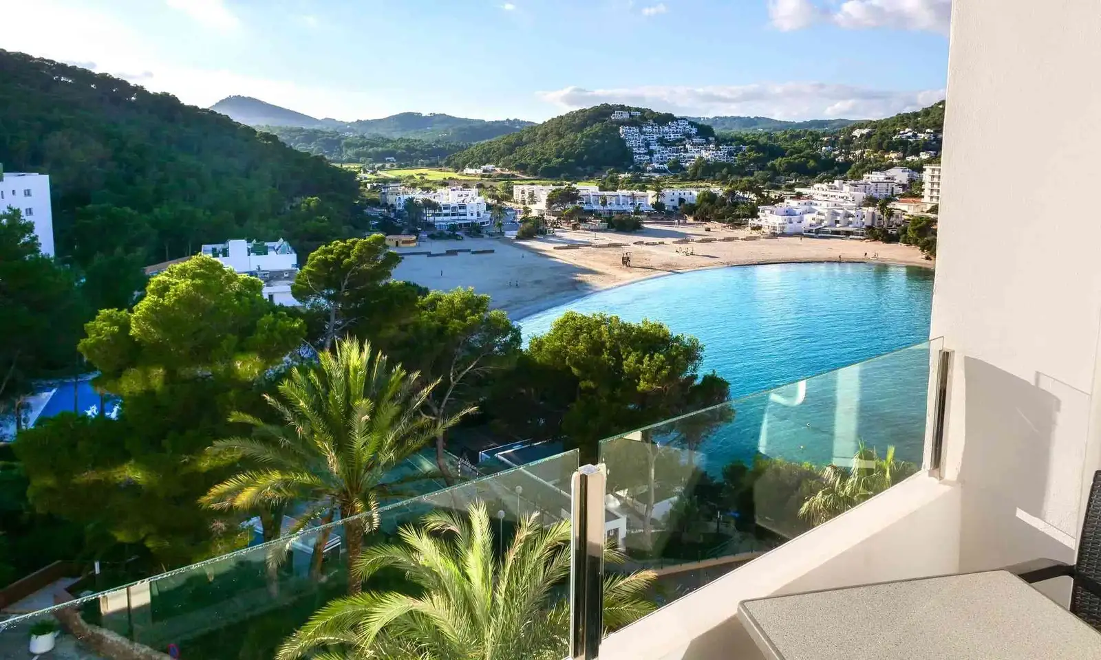 Palladium-Hotel-Cala-LLonga-Deluxe-beach-view1