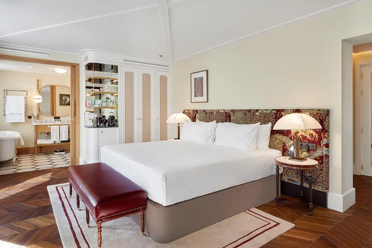 Bless-Hotel-Madrid-connecting-deluxe-superior5