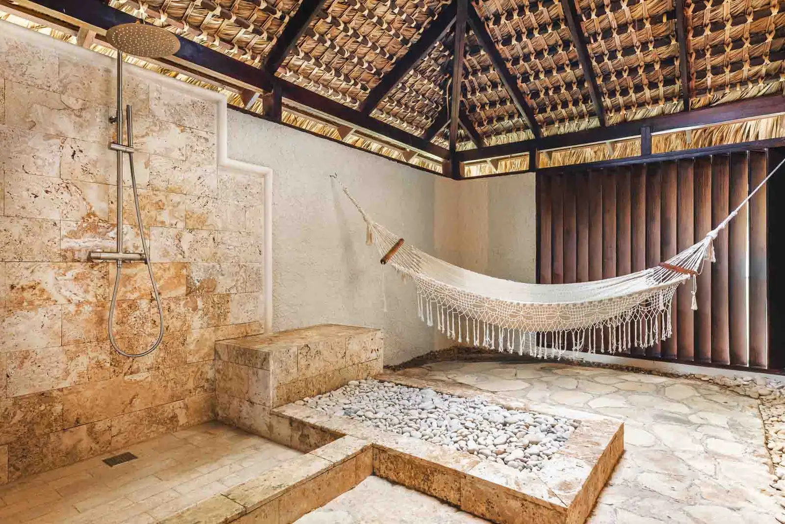 superior-junior-suite-private-pool