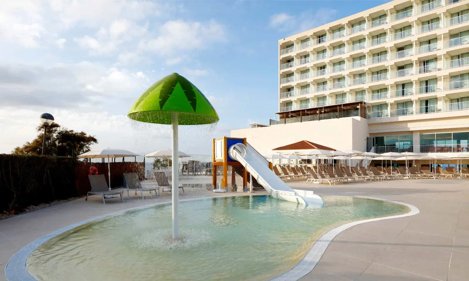 palladium_hotel_menorca_piscinas5