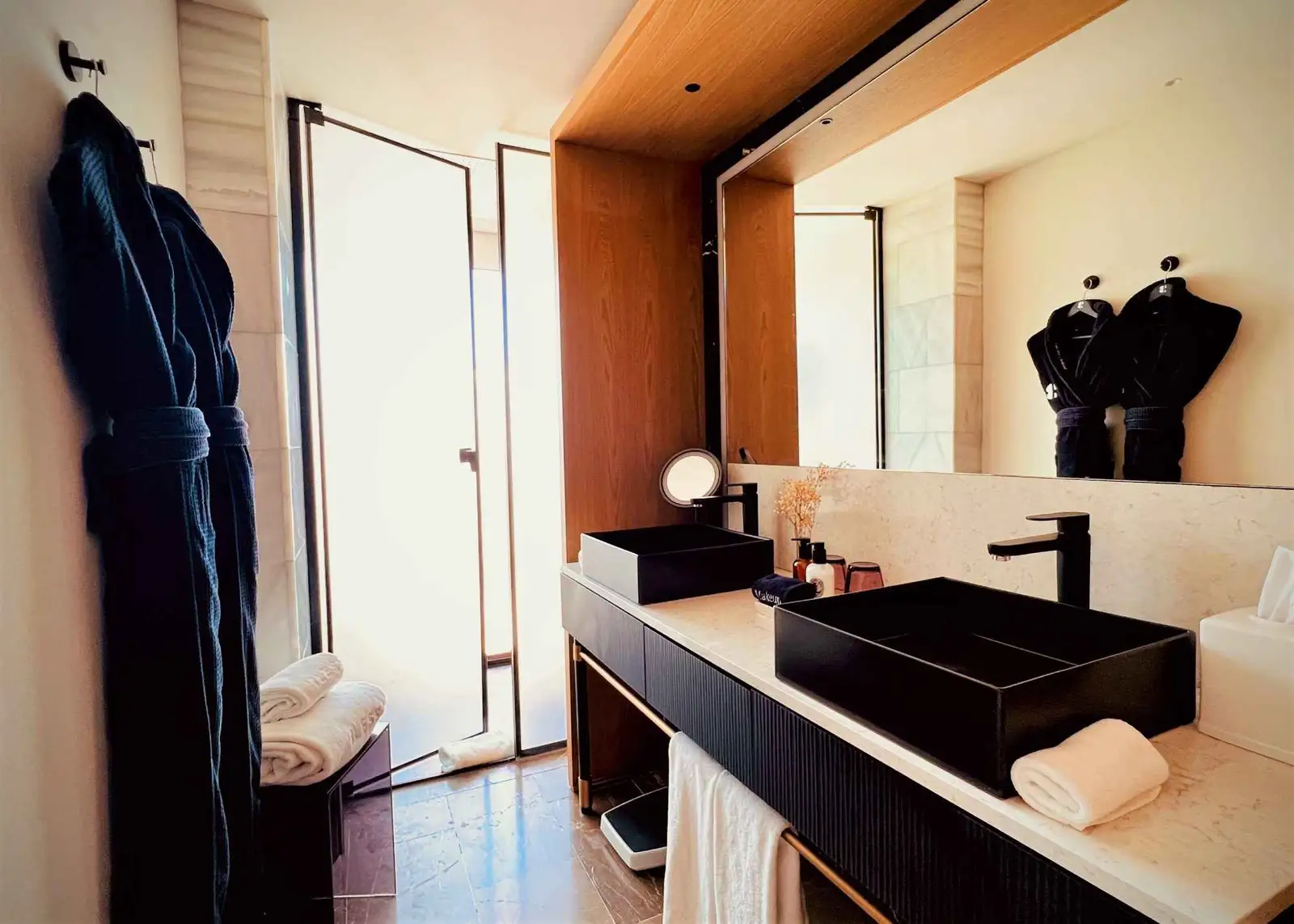 BLESS-Hotel-Ibiza-BLESS-your-Savage-Mind-bano