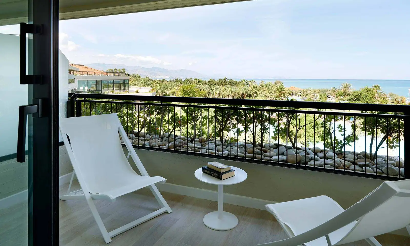 Grand-Palladium-Sicilia-Suite-Sea-View5