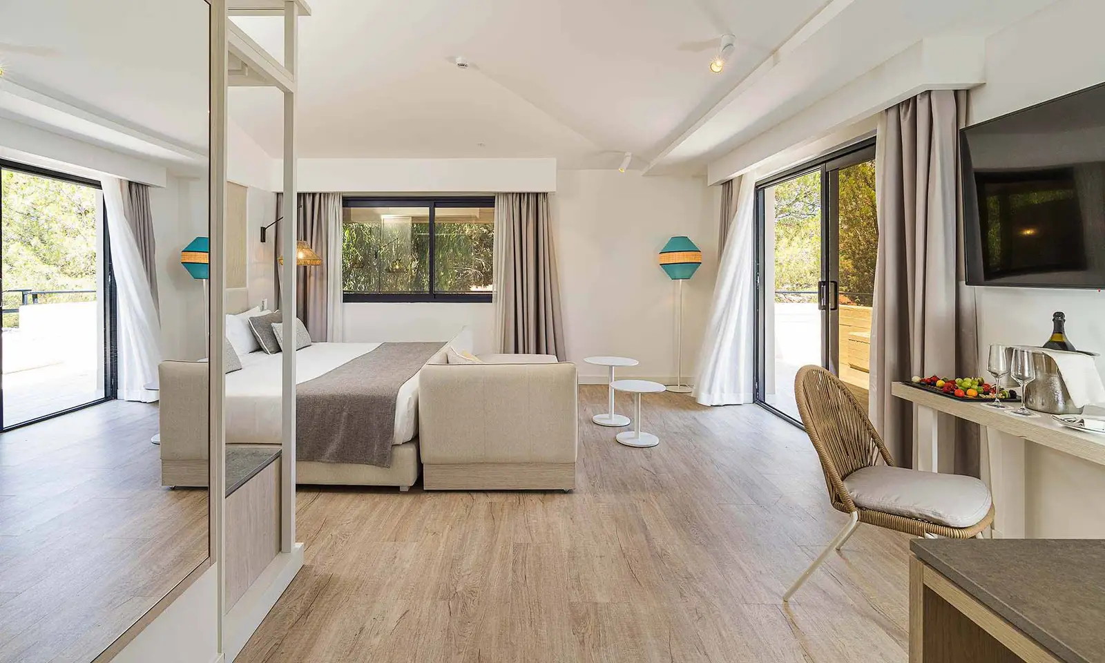 Grand-Palladium-Sicilia-Resort-Spa-Junior-Suite3