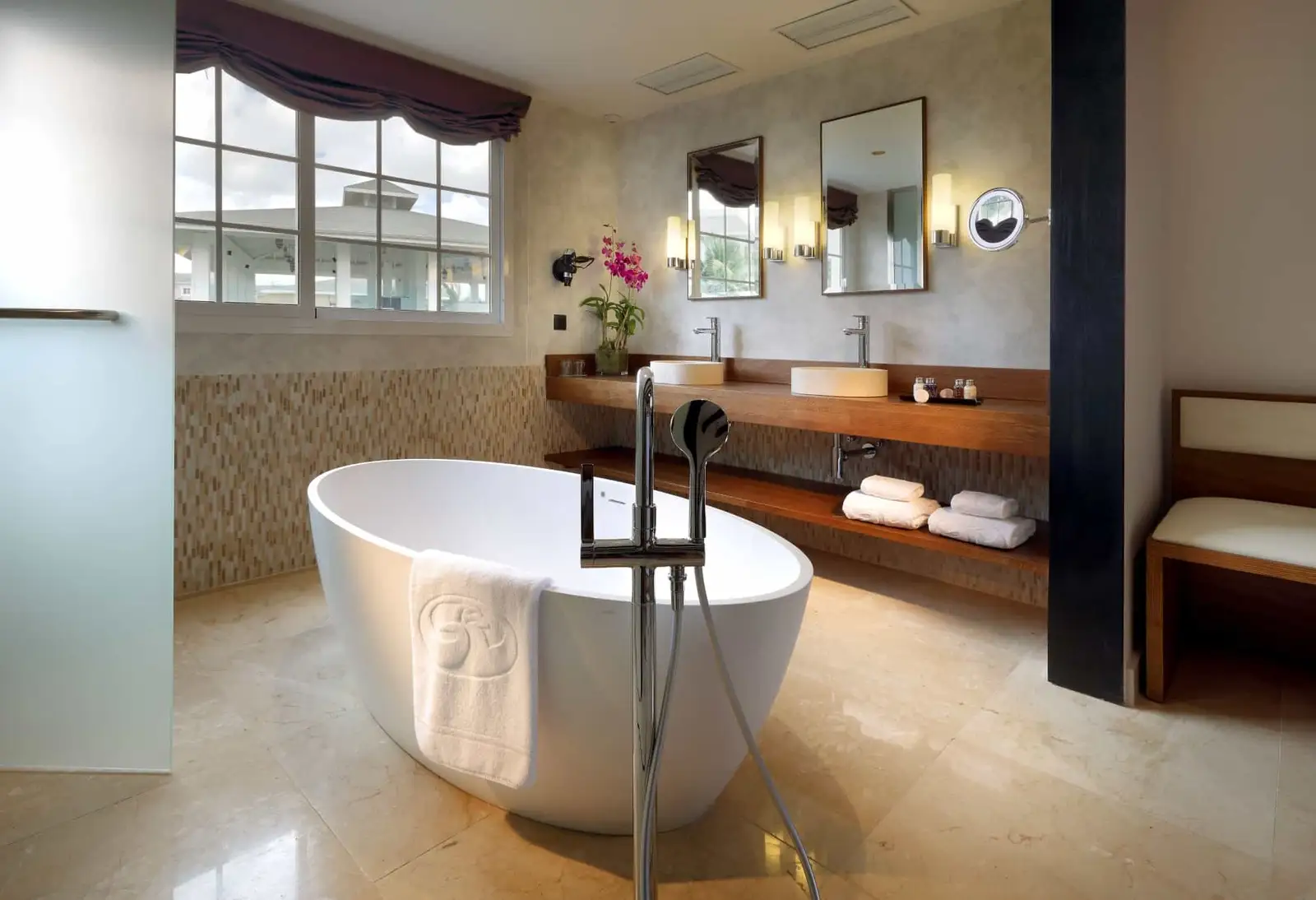 Grand_Palladium_Lady_Hamilton_Ambassador_Suite6