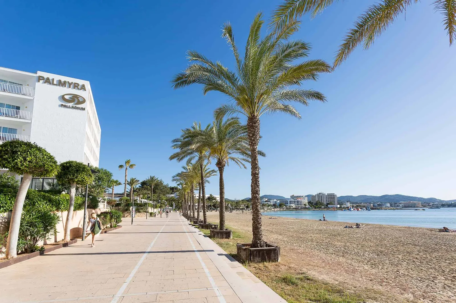 Palladium-Hotel-Palmyra_Vista-del-hotel-desde-la-playa