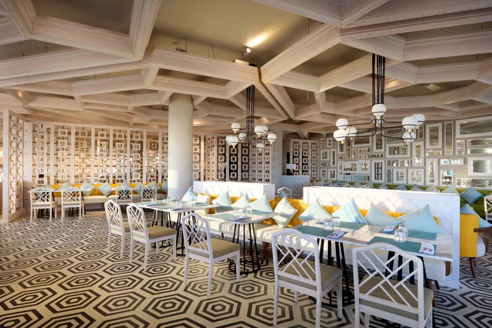 restarurante-TRS-CORAL-HELIOS-BEACH-CLUB-DIA