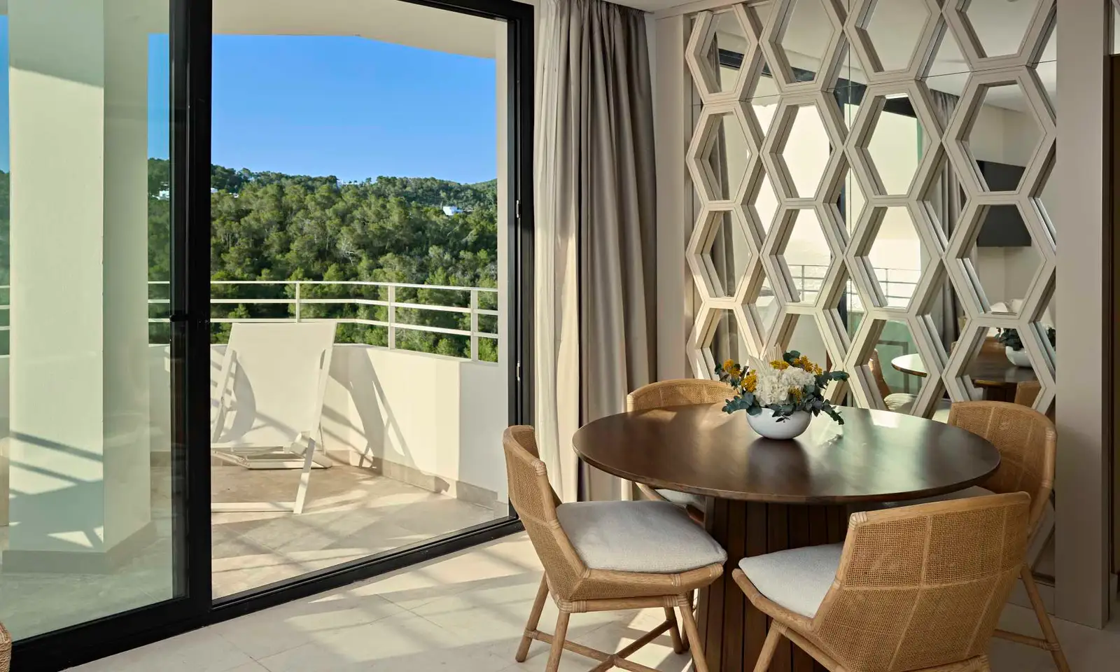 Signature-Level-TRS-Ibiza-Hotel-Presidential-Suite-7