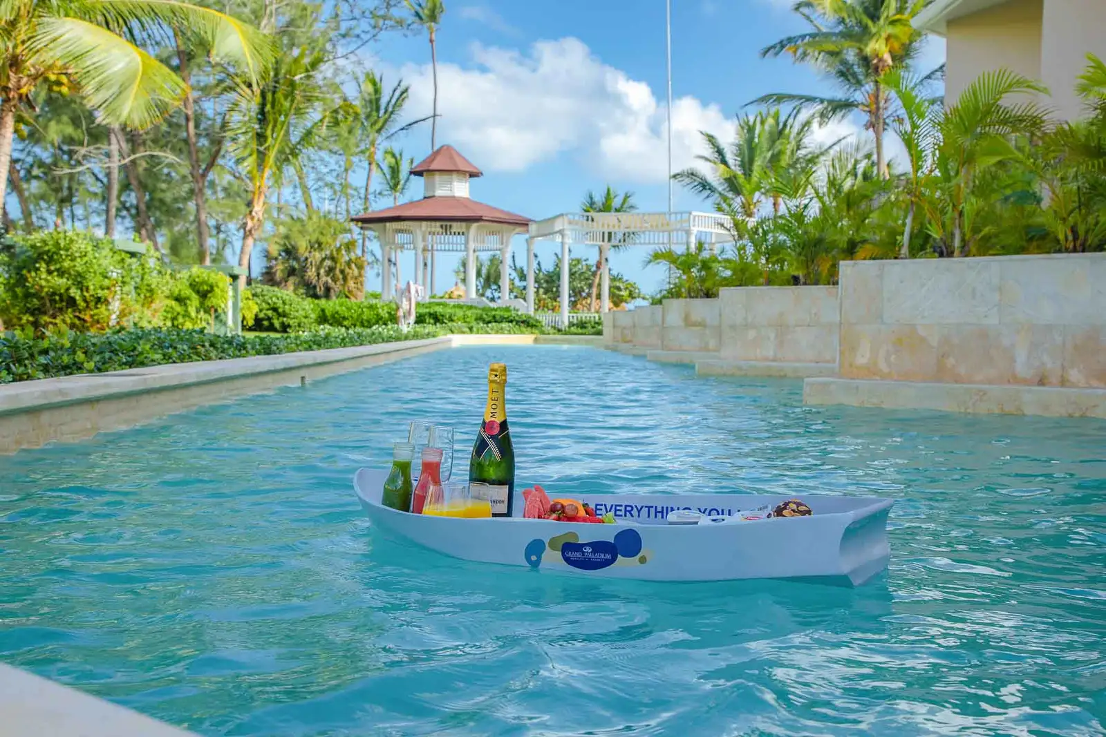 Grand Palladium Punta Cana Resort  Spa Experiencias Desayuno flotante