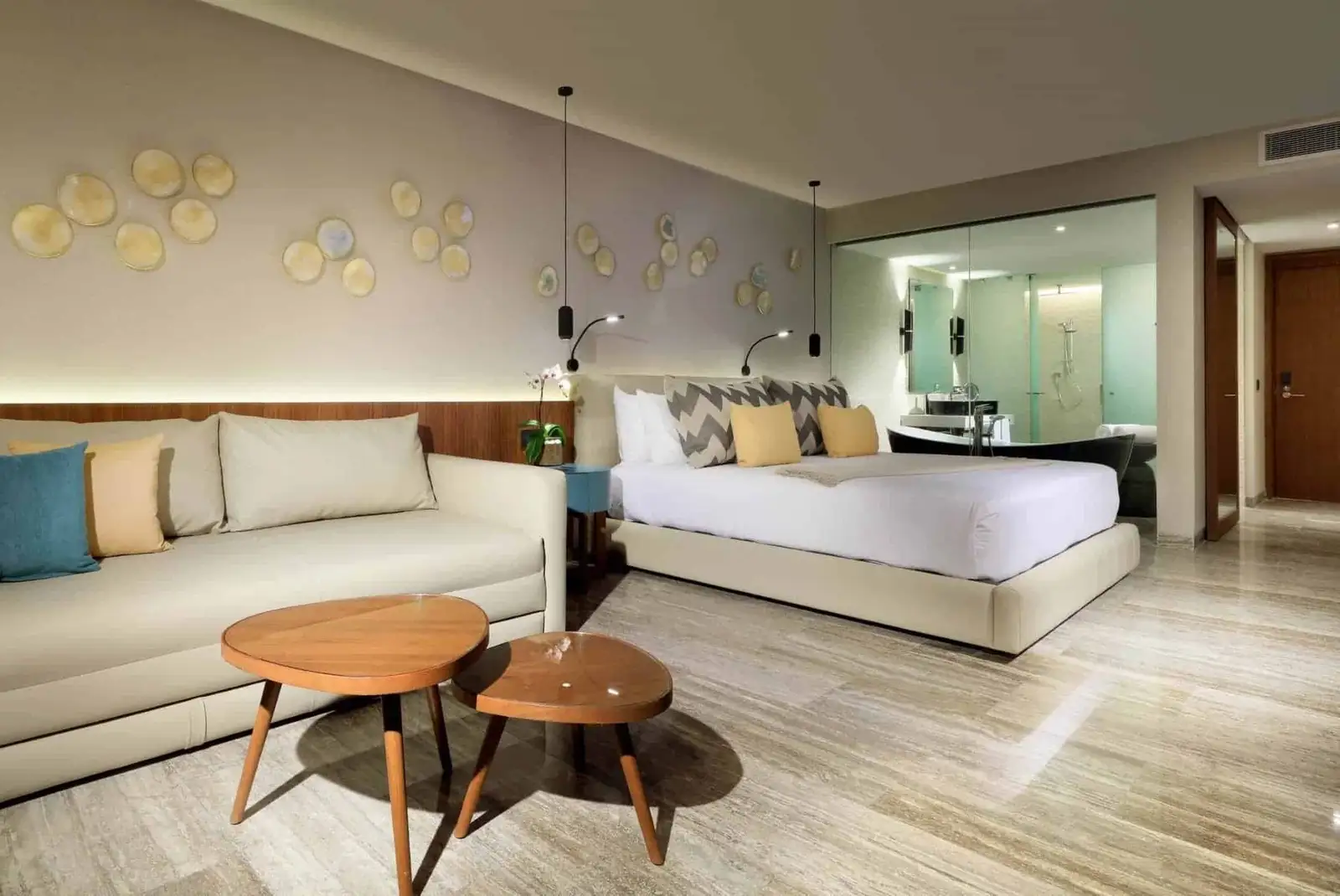 Family-Selection-Grand-Palladium-Costa-Mujeres-Junior-Suite-beachside-ocean-view3