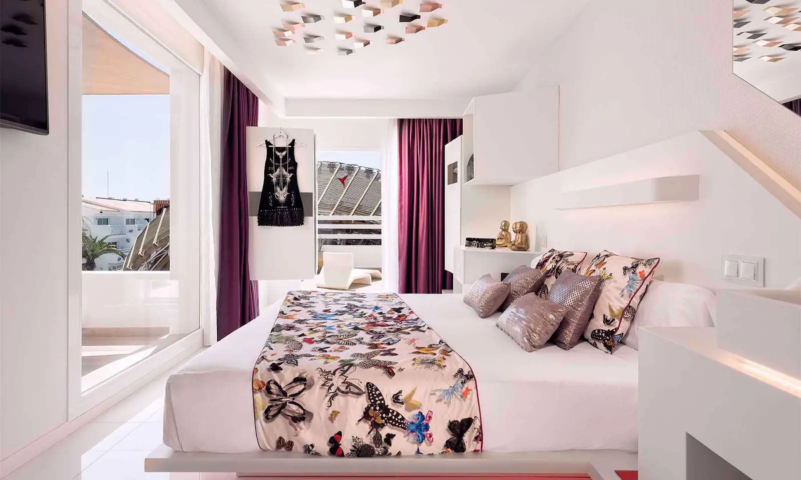 ushuaia-ibiza-beach-hotel-backstage-suite