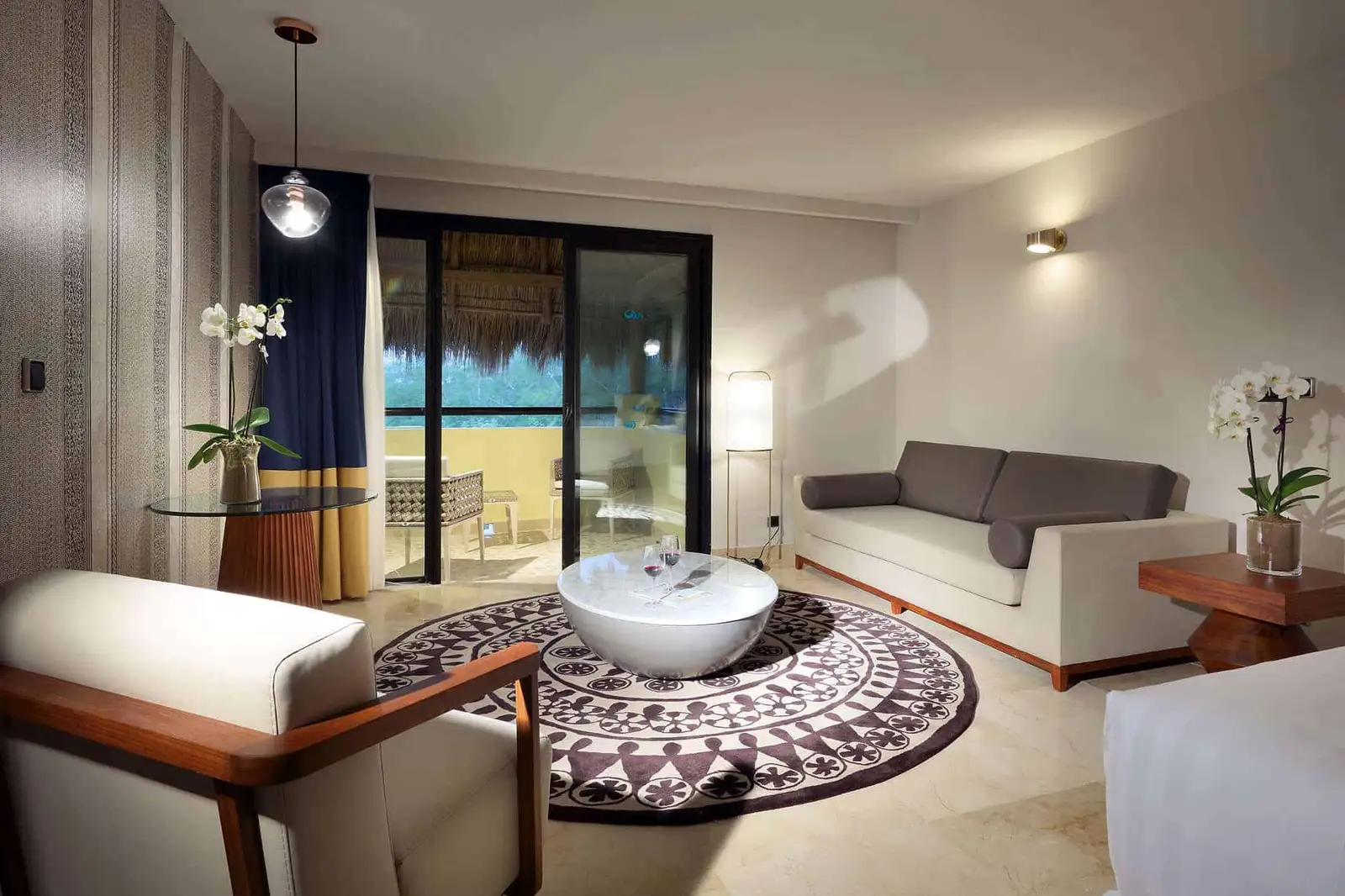 grand-palladium-vallarta-resort-spa-signature-suite-panoramic-ocean-view-10