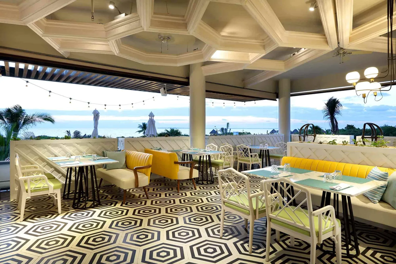 TRS Coral Hotel_interior del restaurante a la carta Helios beach club