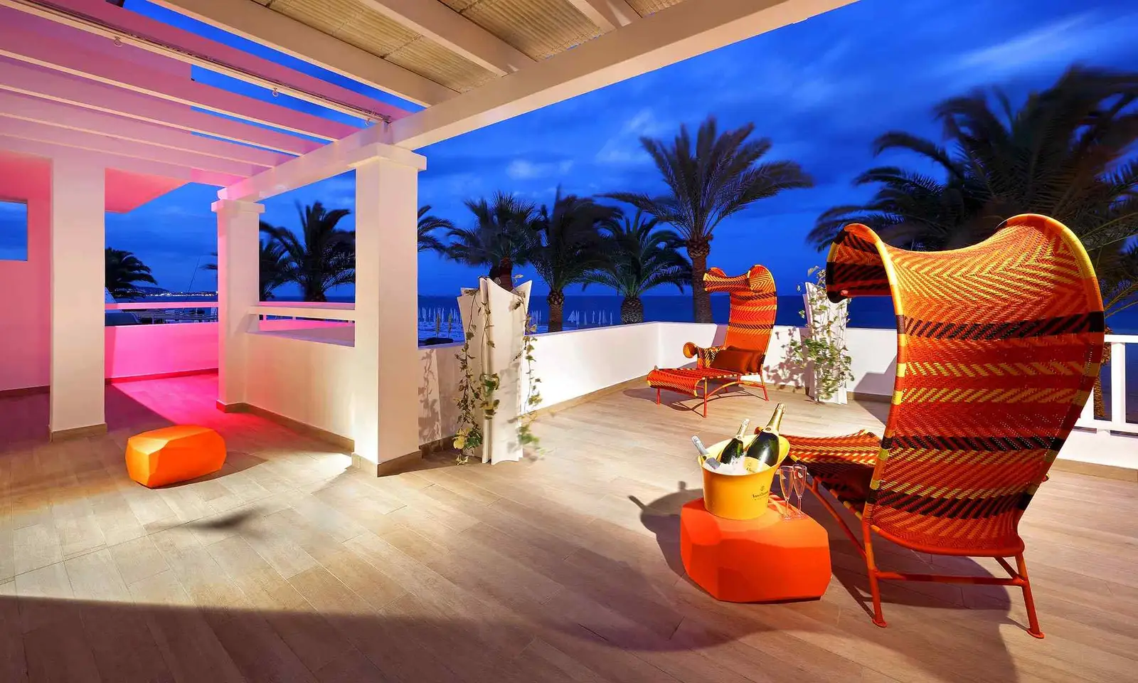 ushuaia-ibiza-beach-hotel-suite-xpa6