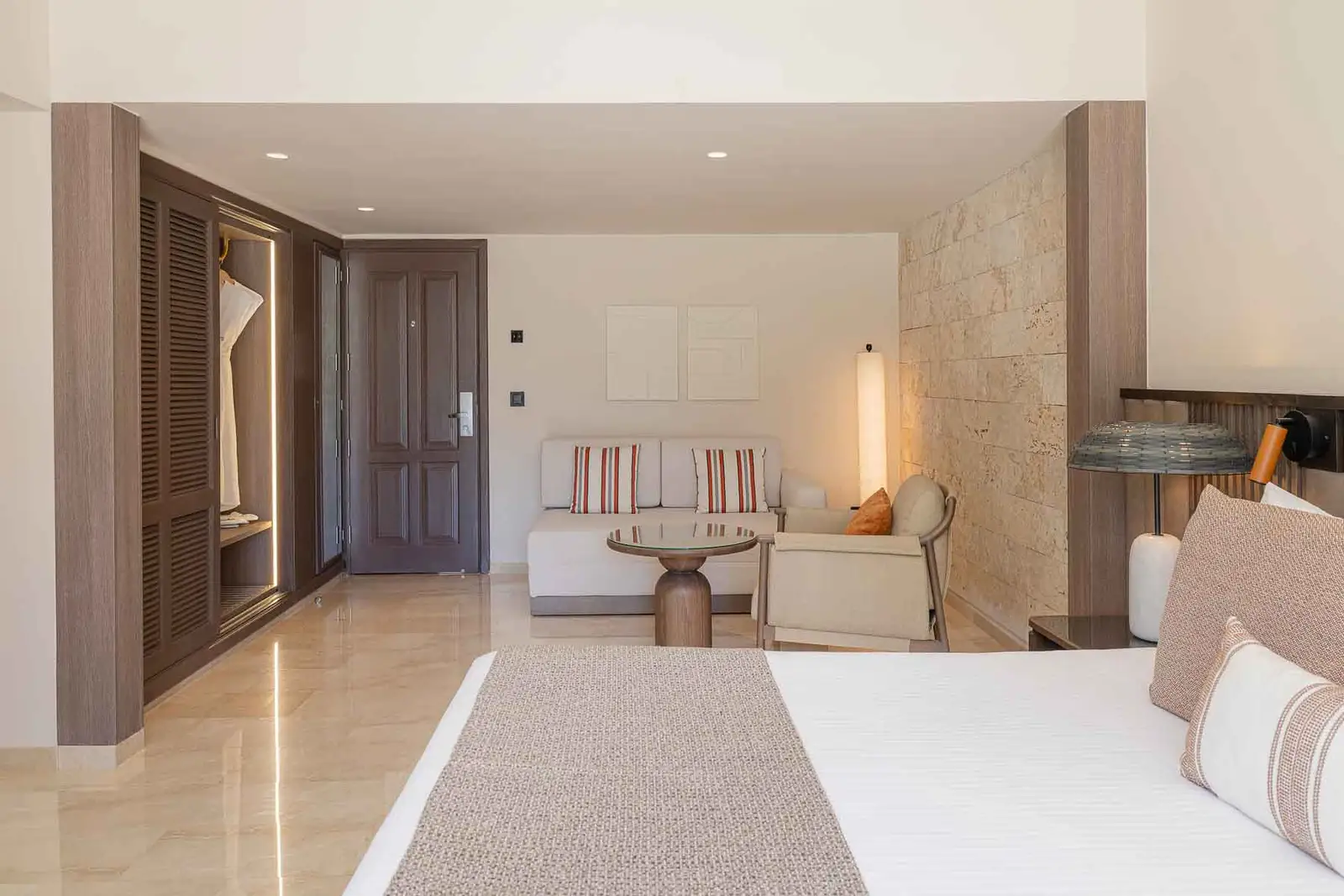 romance-private-pool