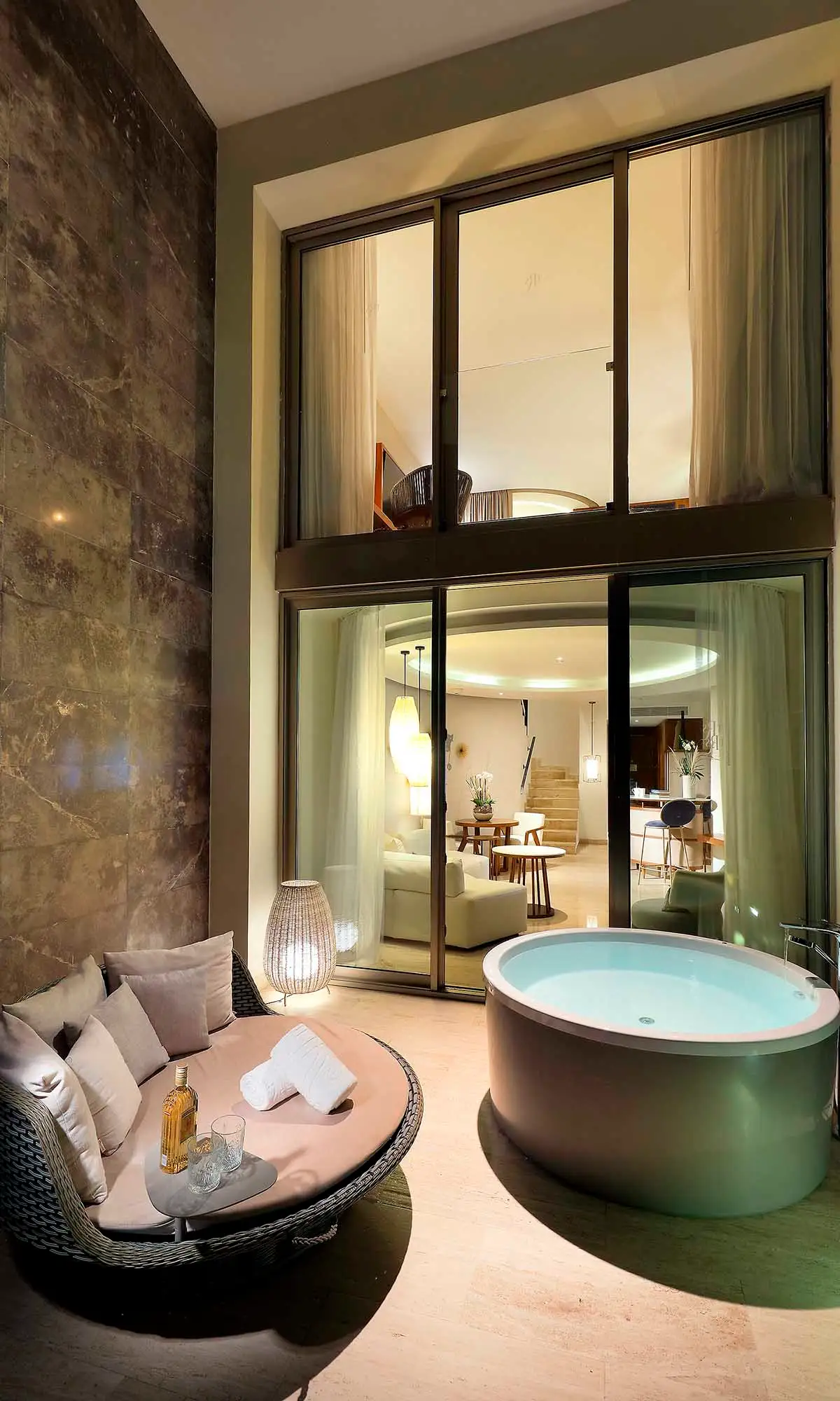 TRS-Coral-Hotel-loft-suite-jacuzzi-terrace-vista-exterior-2