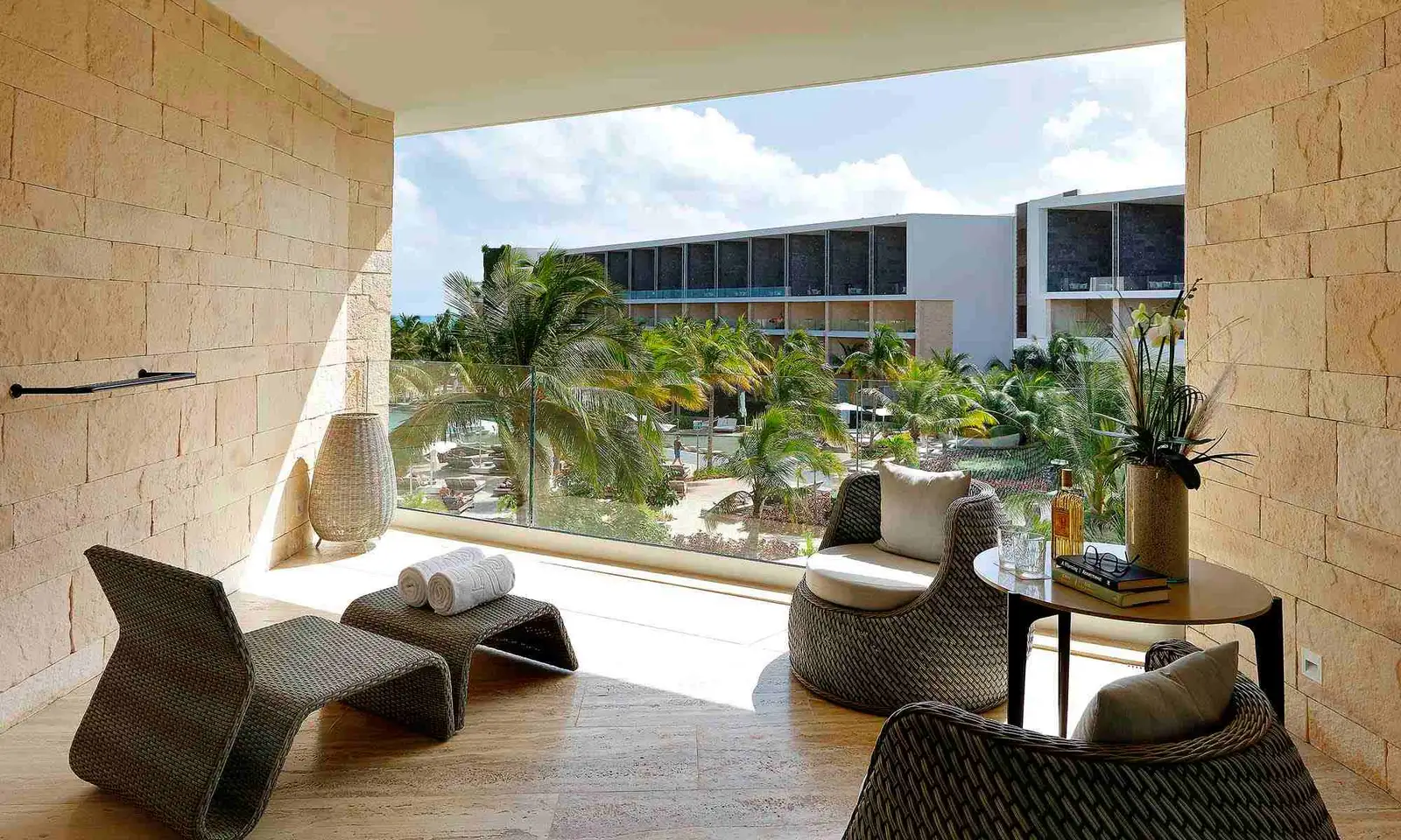 TRS-Coral-Hotel-junior-suite-garden-view-vista-exterior