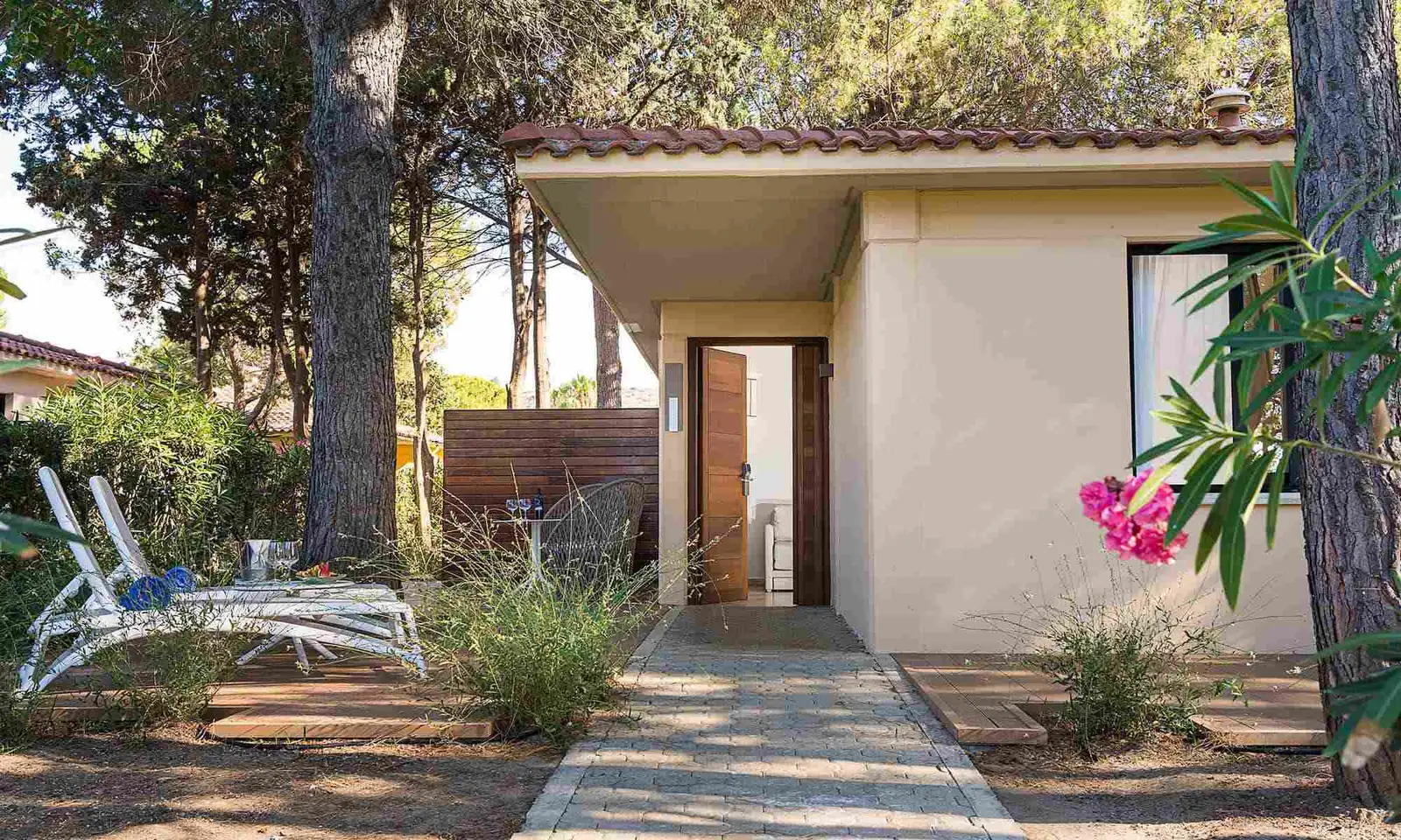 Grand-Palladium-Sicilia-Resort-Spa-family-bungalow-exteriores