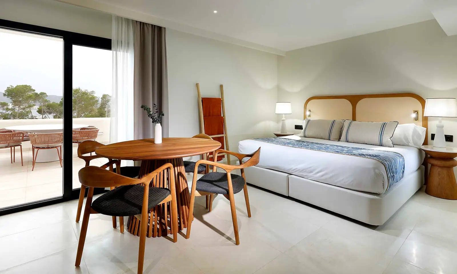 TRS-IBIZA-HOTEL-SIGNATURE-LEVEL-ALL TOGETHER-SUITE-2101_MG_7260
