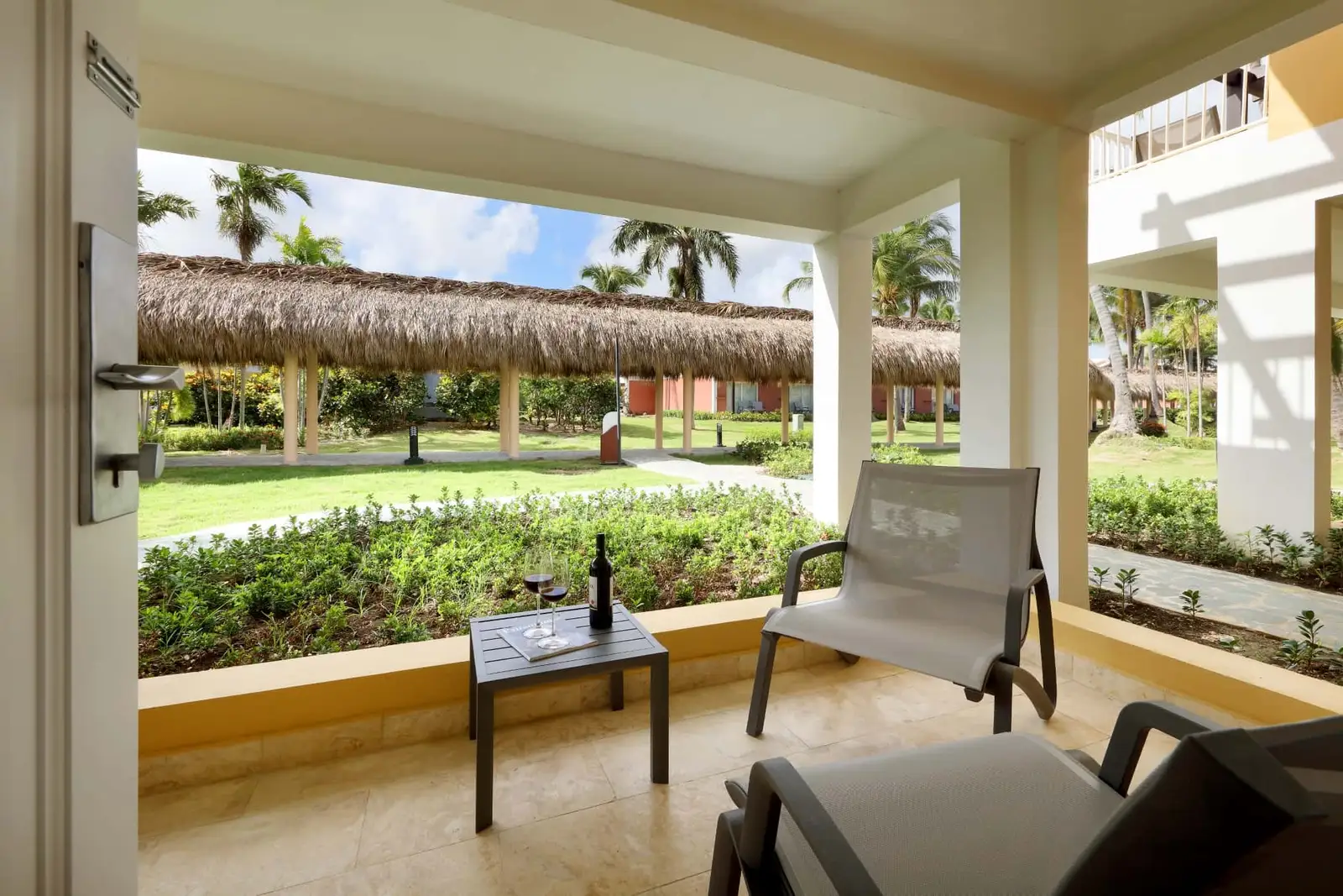 Grand-Palladium-Punta-Cana-Deluxe-garden-view4
