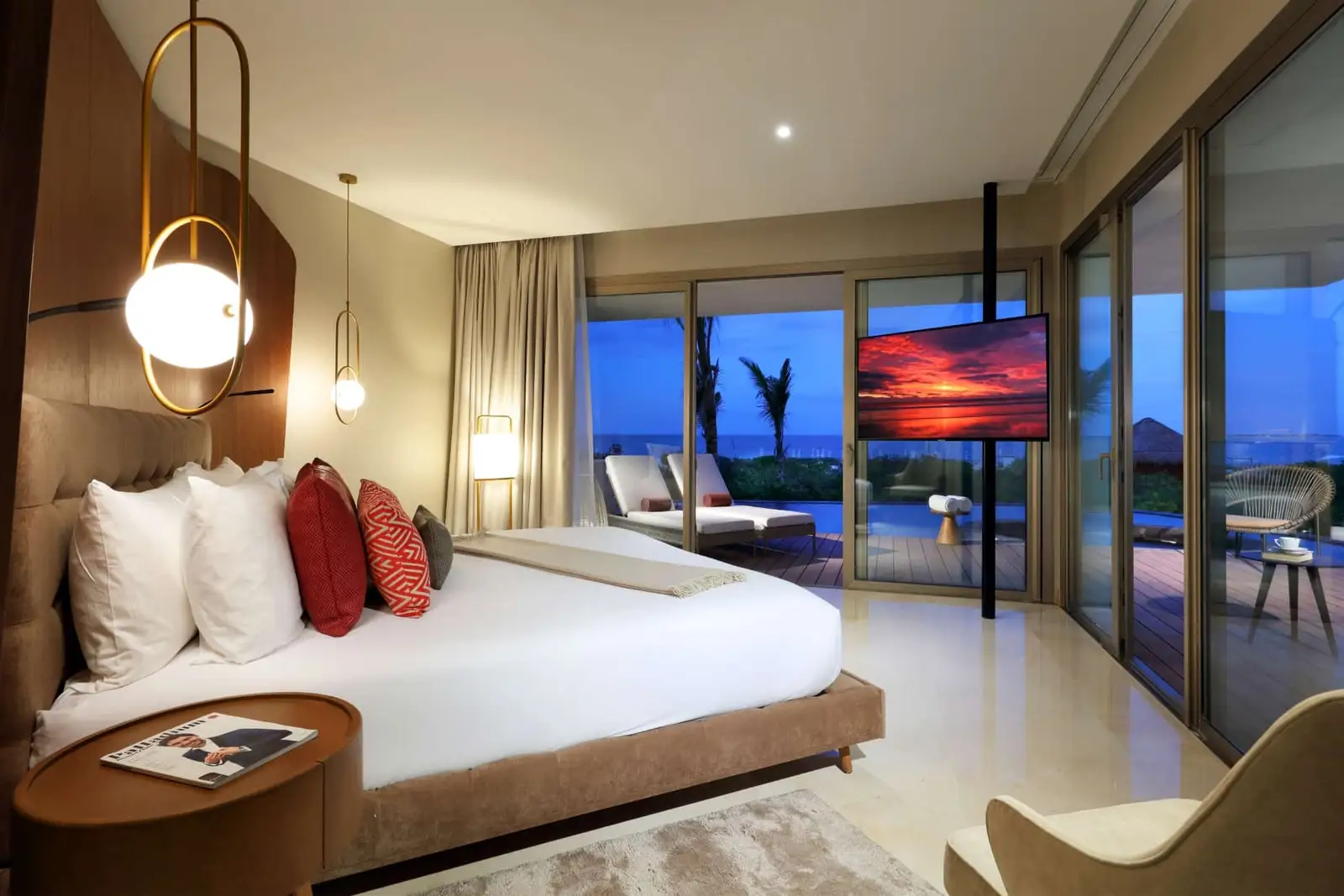 TRS-Coral-Hotel-Signature-Suite-Swim-up-Beachfront-Panoramic-Ocean-View9