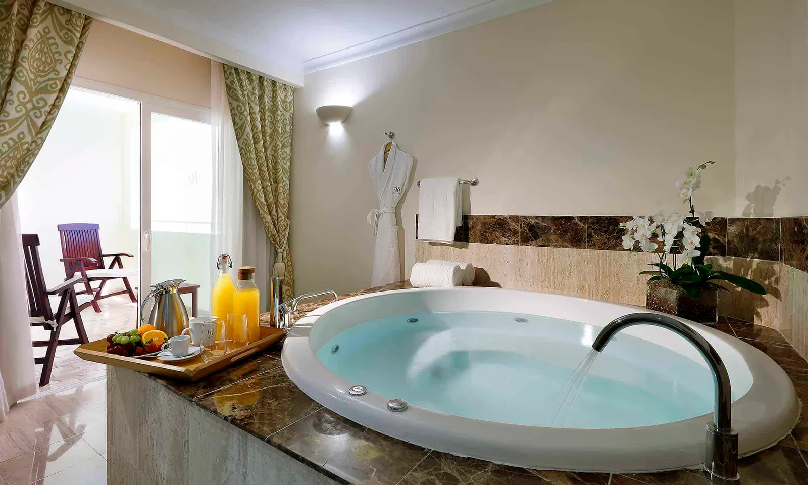 TRS-TURQUESA-ROMANCE-SUITE-POOLSIDE-5519_MG_1949