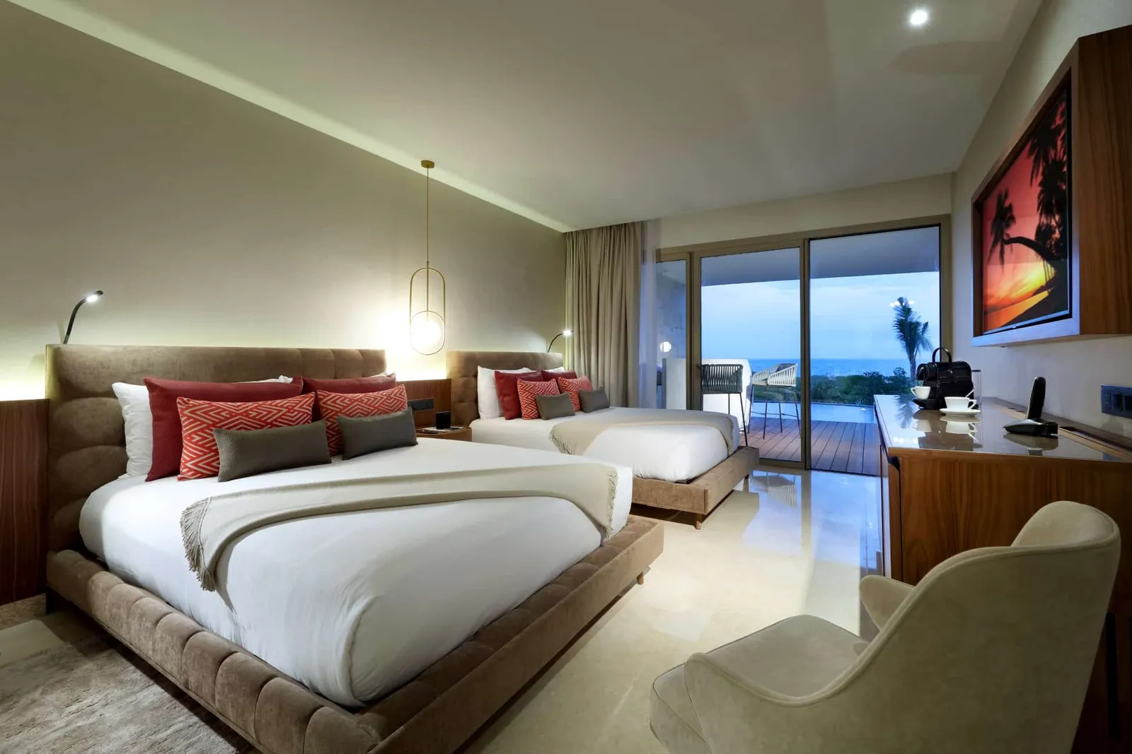 TRS-Coral-Hotel-Signature-Suite-Swim-up-Beachfront-Panoramic-Ocean-View12