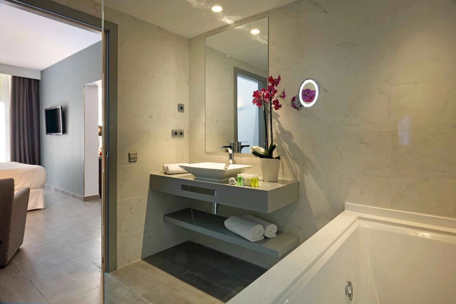 Palladium-Hotel-Cala-Llonga-Suite4