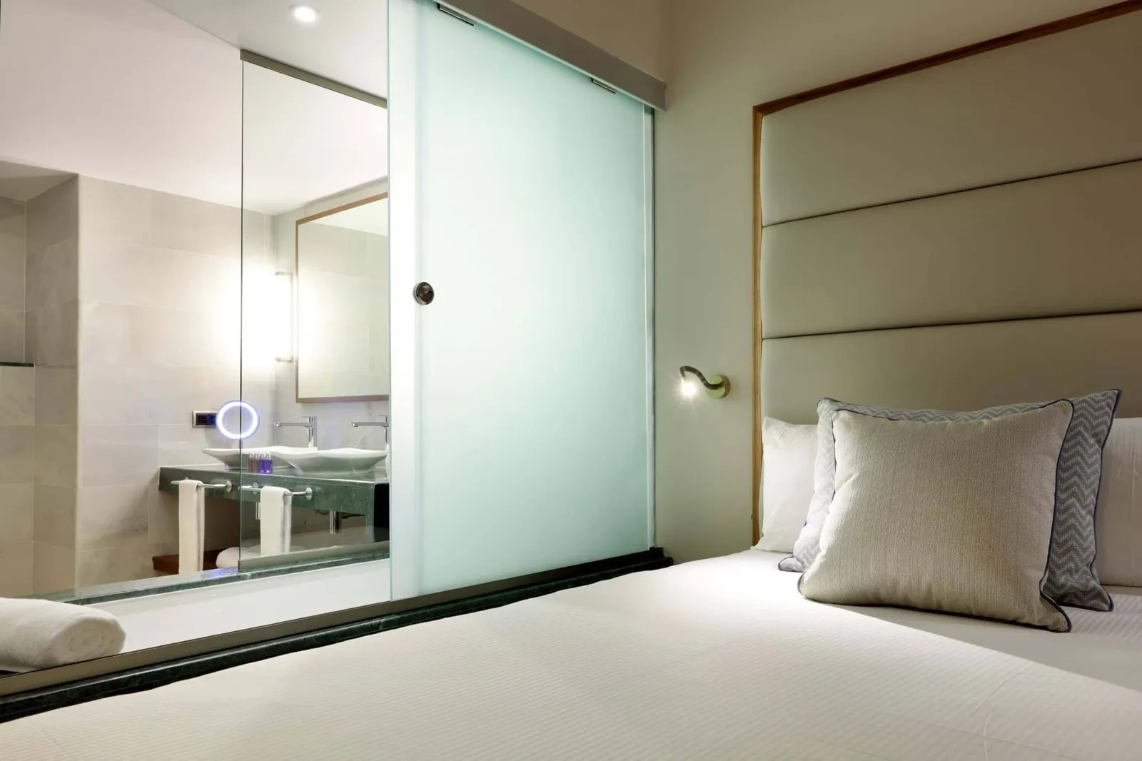 Grand-Palladium-Punta-Cana-Deluxe-poolside7