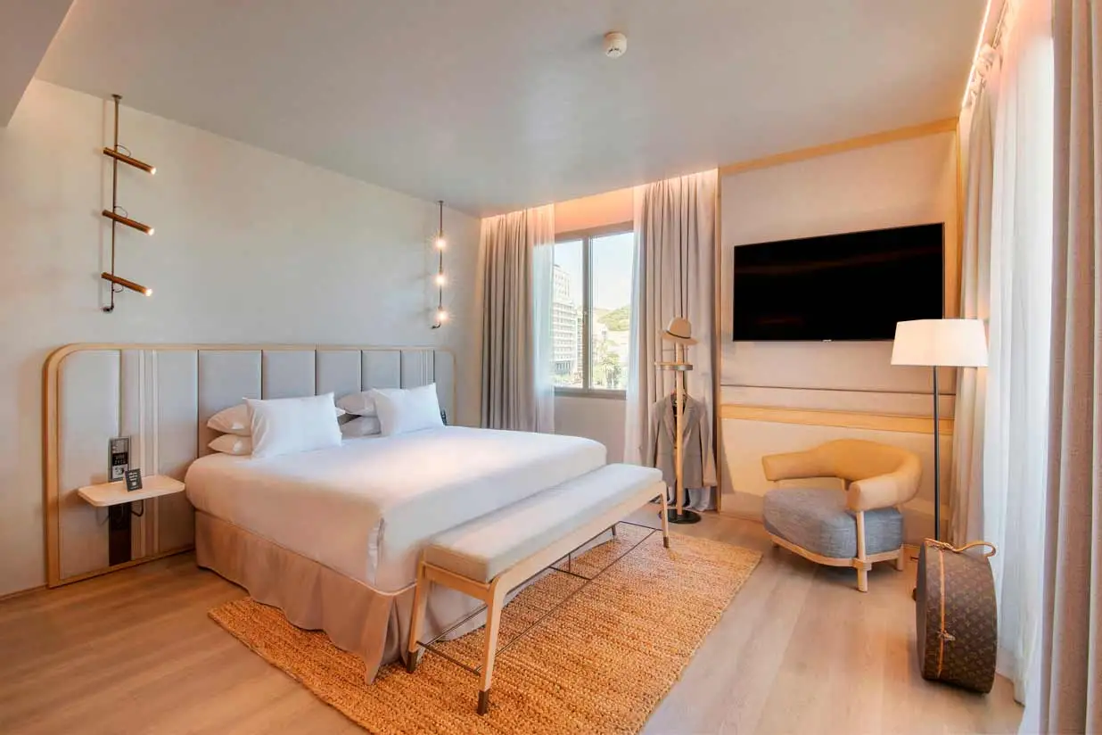 only-you-malaga-junior-suite-terrace-marina-3