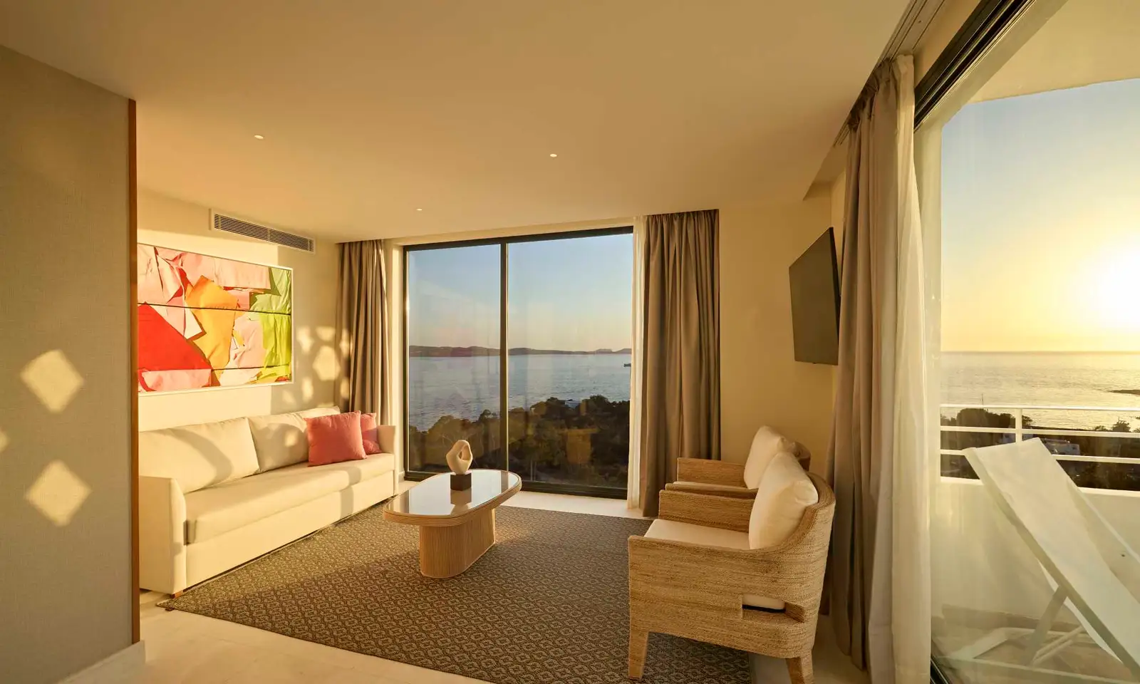 Signature-Level-TRS-Ibiza-Hotel-Presidential-Suite-2