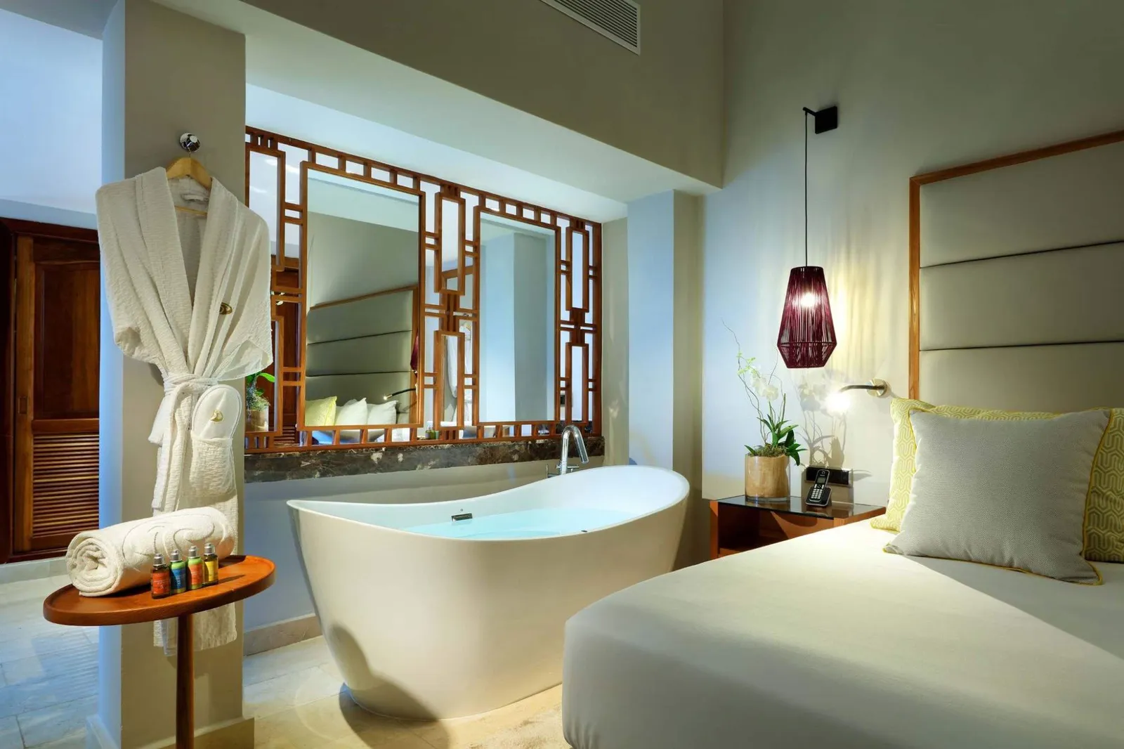 Grand-Palladium-Punta-Cana-Resort-Spa-Premium-Junior-Suite-banera