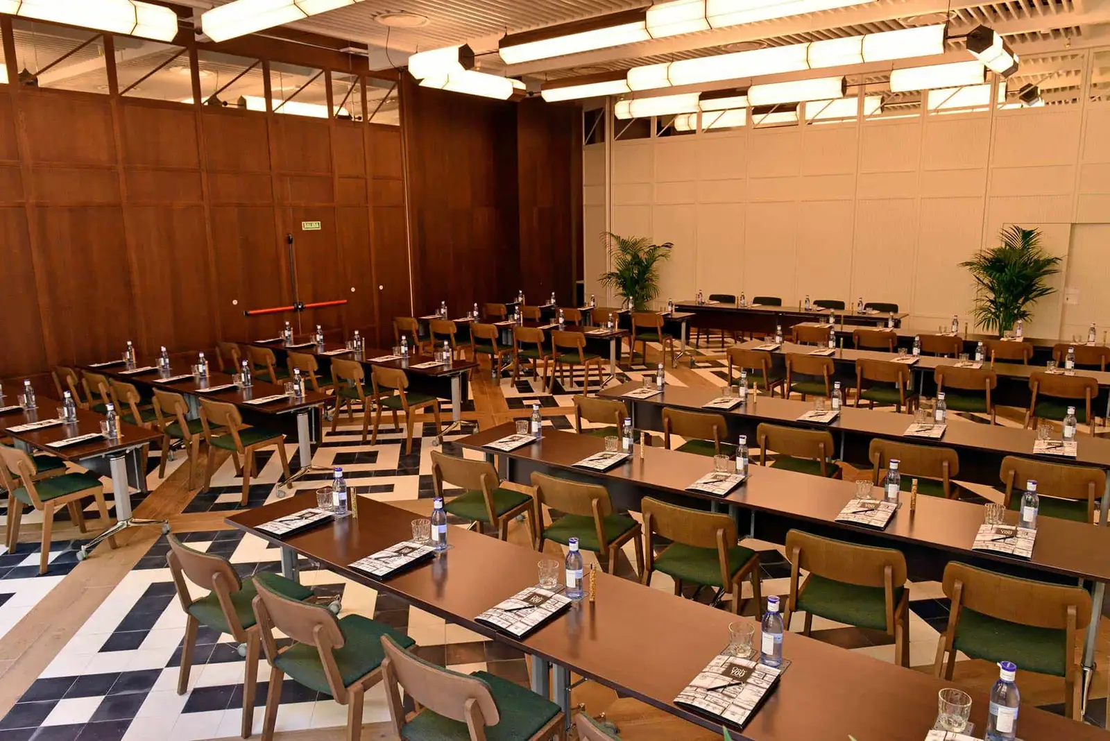 Only_YOU_Valencia_Hotel_The_Astoria_Room_4