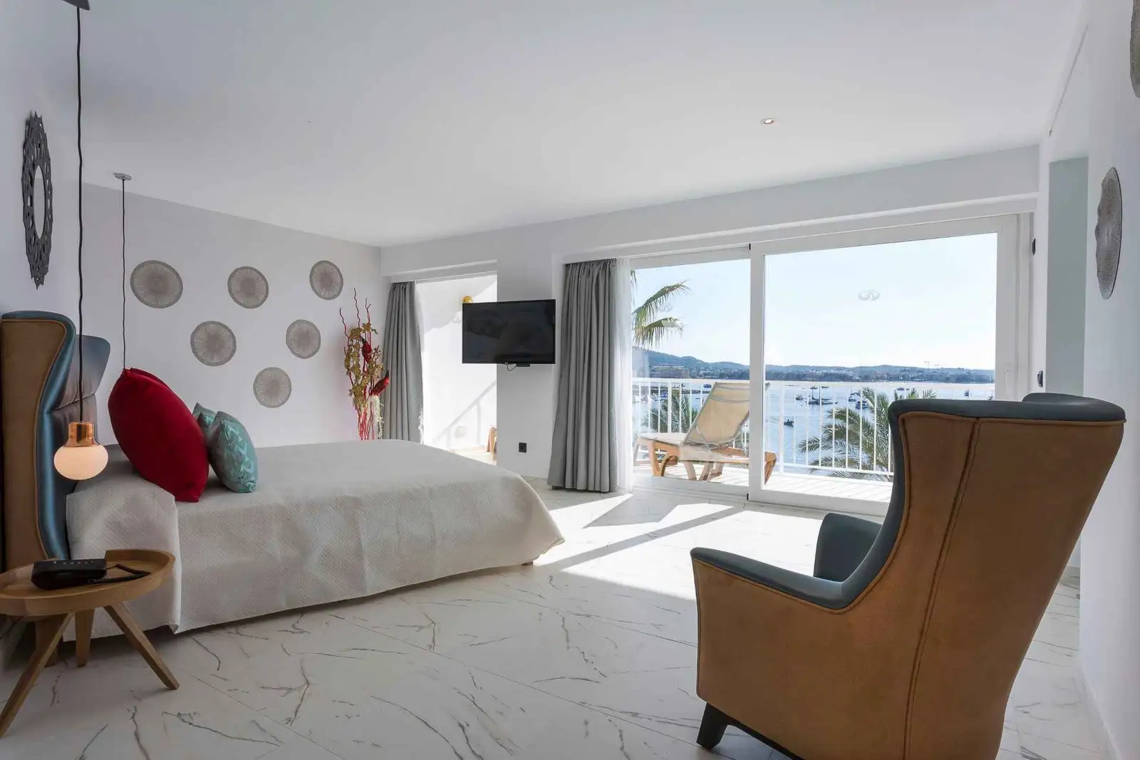 Palladium-Hotel-Palmyra-Master-Suite4